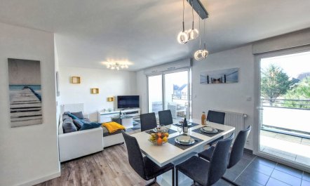 Grand Balcon, Piscine et proche du Port 4