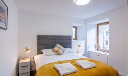 Harbour Nights Deluxe 7F 7