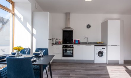 Harbour Nights Deluxe Number 12 8