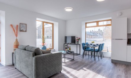 Harbour Nights Deluxe Number 12 5