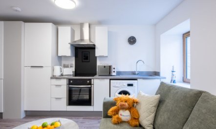 Harbour Nights Deluxe 7A 1