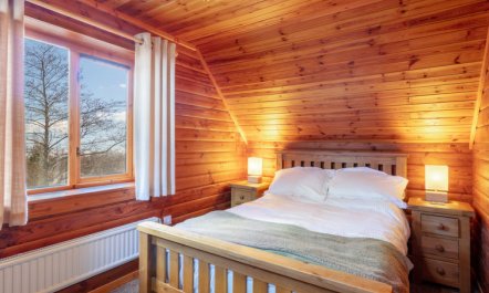 Deveron Lodge Holiday Home 2 4