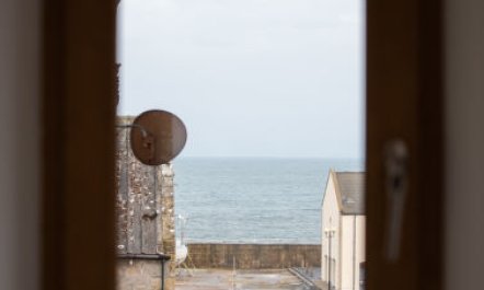 Harbour Nights Deluxe 7C 6