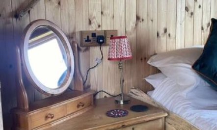 Shepherds Hut 8