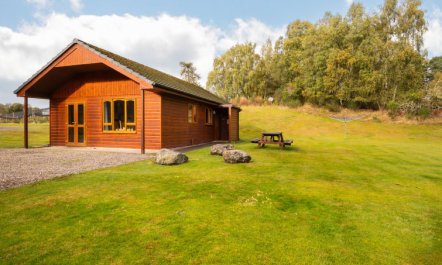 Loch Meiklie 3 bed Holiday Home 2