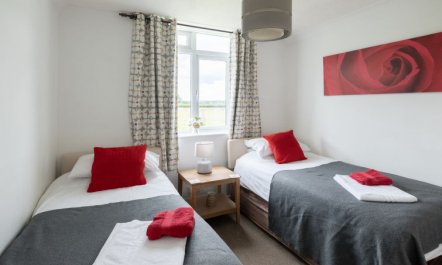 Oak Cottage Cottage 5 3