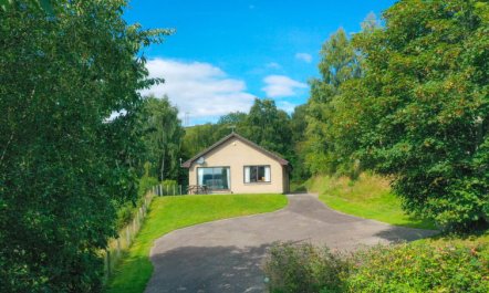 Achmony Number 10 Holiday Home 4