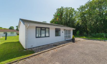 Rosecraddoc Lodges 6