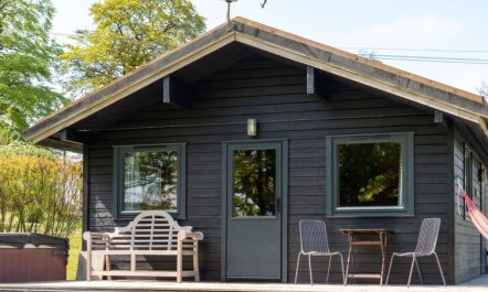 Lodge 6 - Hot Tub Lodge 5