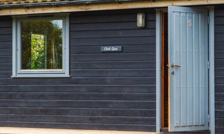 Lodge 6 - Hot Tub Lodge 7