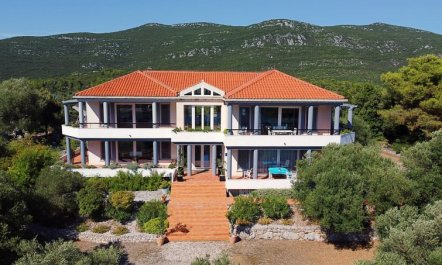 Waterfront Oasis Apartment 2 4