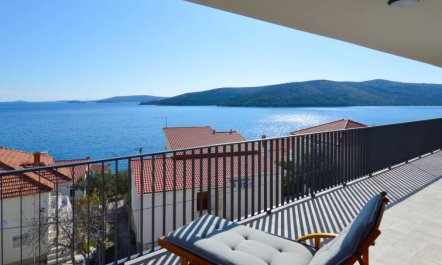 Viva-by the sea-panorama penthouse Apartment 3 2