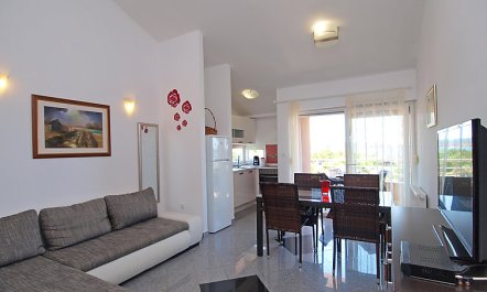 Marko Apartment 5 3