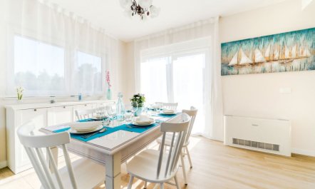 Sea Front Villa Lucija 7