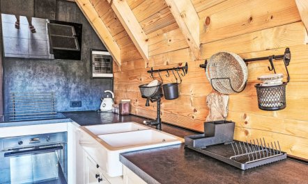 Tomina Koliba Lika 4