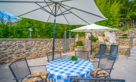 Koalas Nest Home & Apartments 1