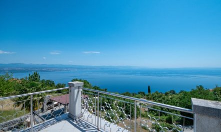 La Mer Apartment 3 1