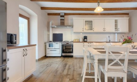 The Mulberry Stonehouse 4