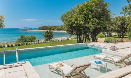 Luxury Beachfront Villa Porto Bus 6