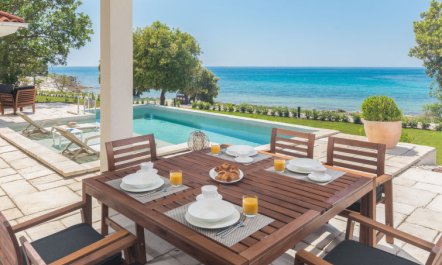 Luxury Beachfront Villa Porto Bus 5