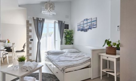 La Mer Apartment 3 7