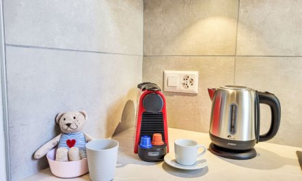 White Locarno Apt.1 7