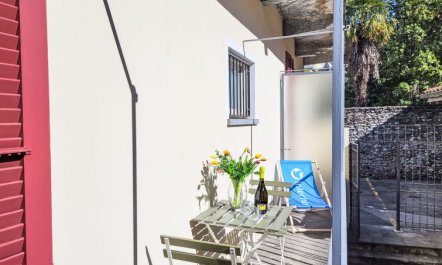 White Locarno Apt.1 4