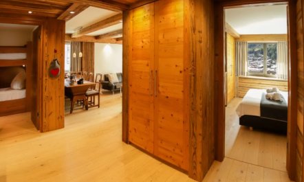 Dianthus Apartment 2 7