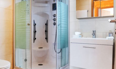 Viktoria B Apartment 2 4