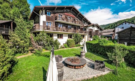 Victoria Holiday Home 2