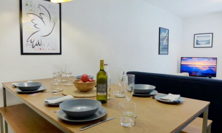 Lantau Apartment 5 4