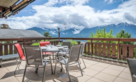 Carving R02 Apartment 4