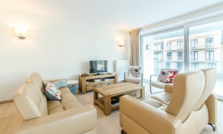 Wanderlust with garage 7