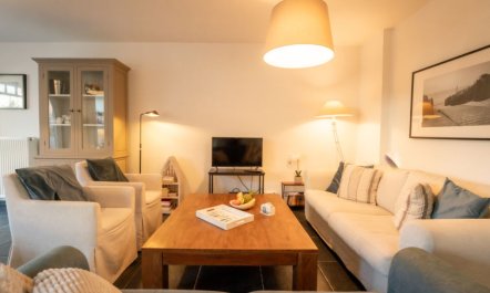 Ons Nest with parking 6