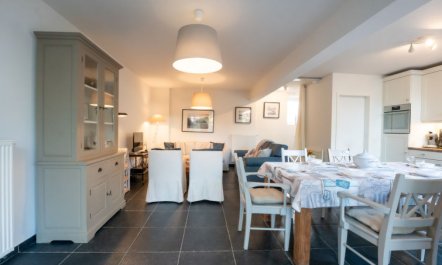 Ons Nest with parking 7