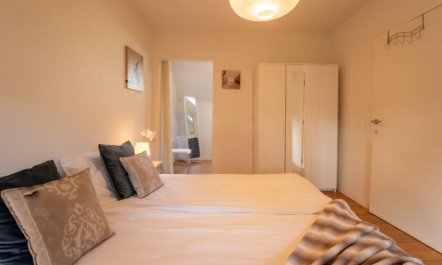 Ons Nest with parking 2