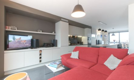 Turquoise duplex appartment