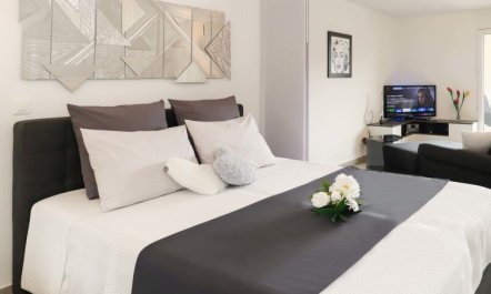 Cook P9/3 Apartment 61 4