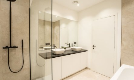 Historical and spacious 'La Tourelle II' Apartment 2 4