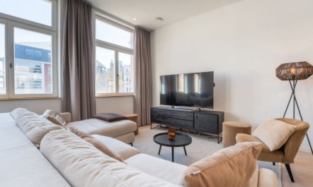 Historical and spacious 'La Tourelle II' Apartment 2 7