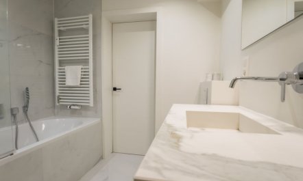 Chateauneuf with parking 4