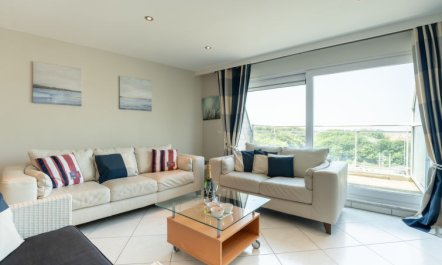 Queen Mary Apartment 3