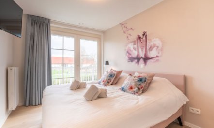 Whispering Waves with parking & terrace 2