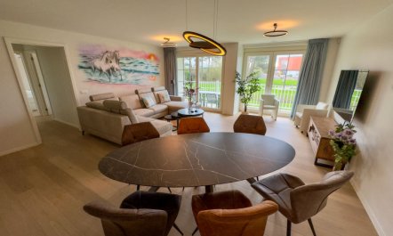 Whispering Waves with parking & terrace 1