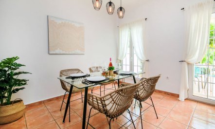 Rosada Holiday Home 4 3