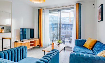 Marina Real III Apartment 6 1