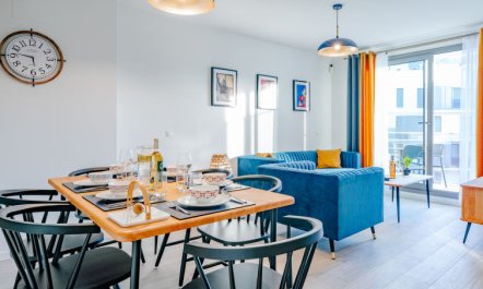 Marina Real III Apartment 5 7