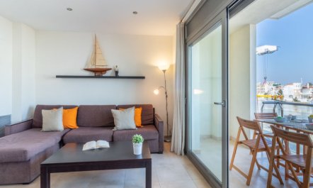 Del Port Apartment 4 6