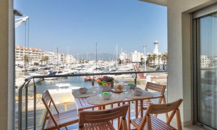 Del Port Apartment 4 5