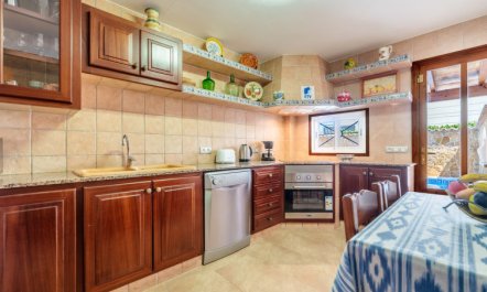 Pintor Beach House 7